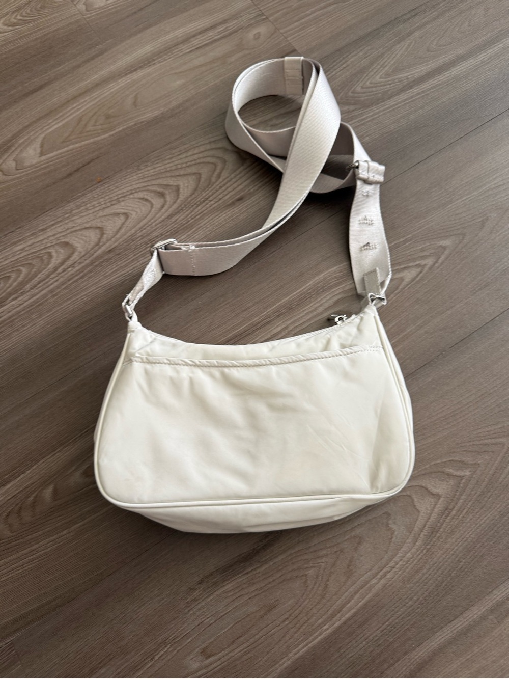 Lululemon White Crossbody Shoulder Nano 2L Bag - Picture 2 of 10